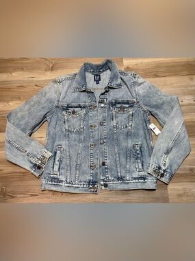 GAP Light Blue Washed Denim Jacket NWT